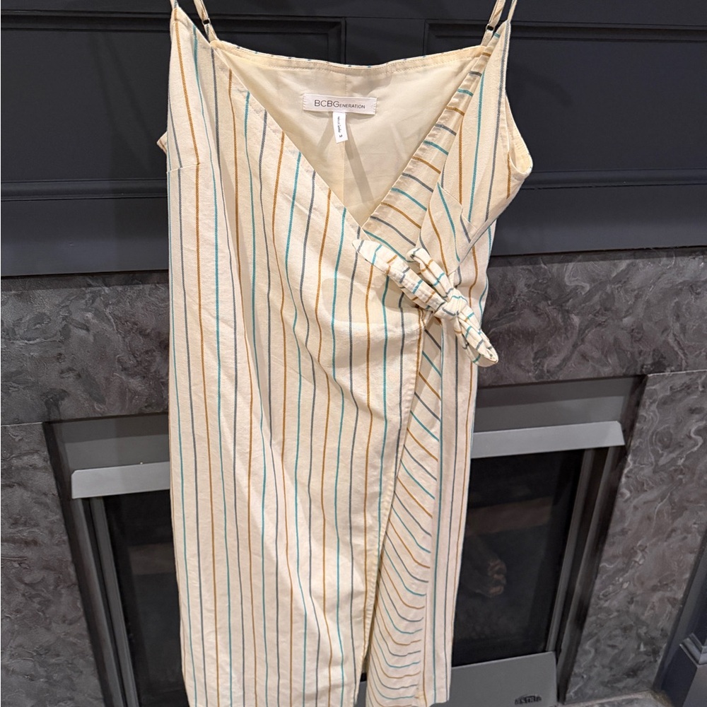 BCBGeneration Beige Striped Midi Wrap Dress Medium - Picture 10 of 16